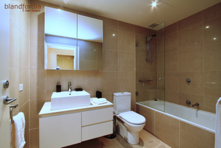 Bathroom (2010-09-09)