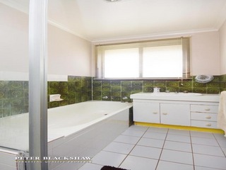 Bathroom (2011-06-16)