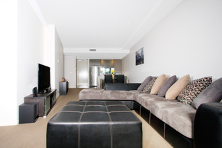 Lounge Room (2014-09-22)