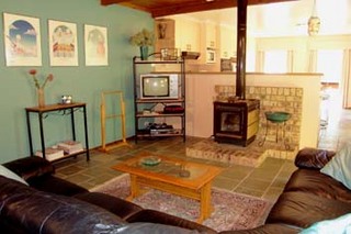 Family room (2002-10-21)