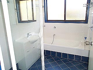 Bathroom (2003-11-07)