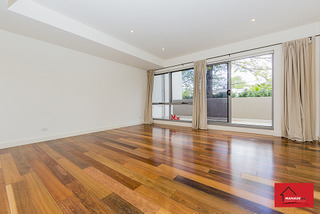 Living Room (2015-10-16)