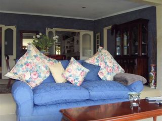 Lounge (2009-10-24)