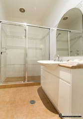 Bathroom (2009-06-24)