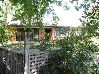 Main Photo (2010-04-01)