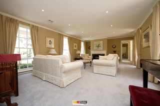 Lounge (2010-10-20)