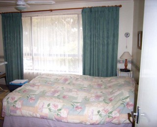 Bed 1 (2006-06-10)