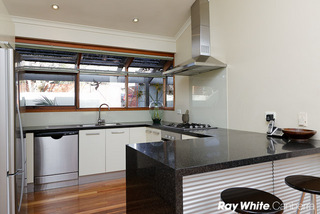 Kitchen (2011-07-12)