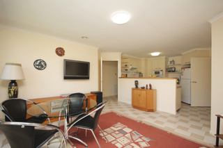 Family Room (2009-11-17)
