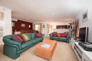Living Room and Ding Room (2011-10-25)