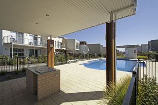 BBQ & Pool Area (2014-11-19)