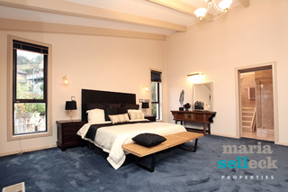 Bedroom 1 (2012-05-03)