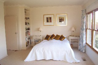 Bed 1 (2002-11-04)