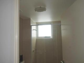 Bathroom (2015-12-04)