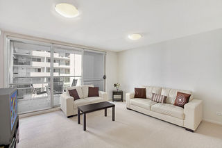 Living Room (2012-05-07)