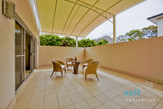 Covered Outdoor Entertaining (2012-04-20)