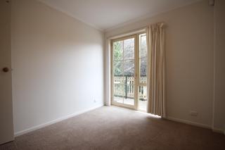 Bedroom (2016-03-02)