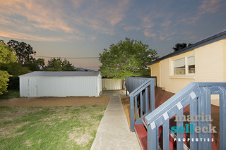 Back Yard/Garage (2015-10-26)