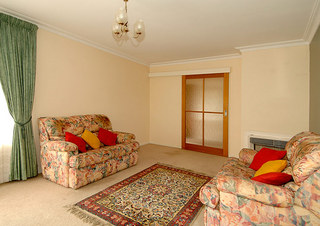 Lounge (2010-12-02)