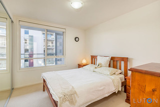 Bedroom (2015-09-07)