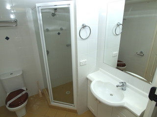 Bathroom (2008-09-03)