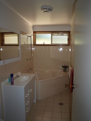 Bathroom (2011-03-12)