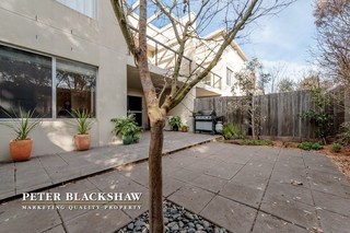 Courtyard (2012-07-26)