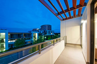 Front Balcony (2011-10-27)
