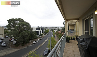 View (2011-04-06)