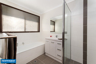 Bathroom (2015-05-20)