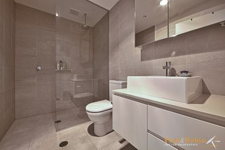 Ensuite (2012-02-17)