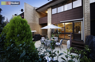 Rear Courtyard 2 (2011-05-19)