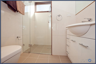 Ensuite (2011-04-11)