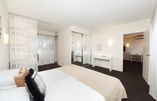 1 Bedroom - McMillan Gardens, Griffith (2014-01-03)