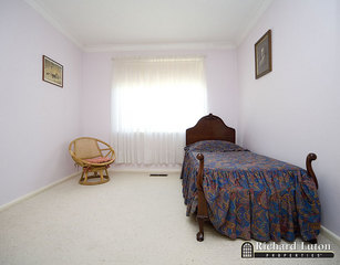 Bedroom 2 (2009-04-16)