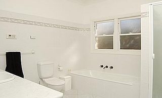 Bathroom (2004-03-02)