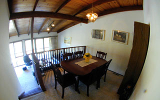 Dining (2003-03-06)