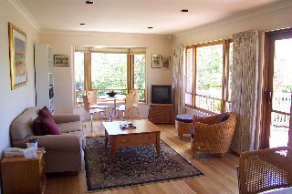 Family room (2002-11-04)