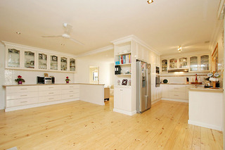Family Room (2014-08-10)