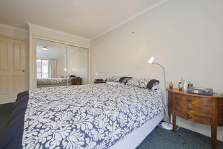 Bedroom 1 (2015-10-08)