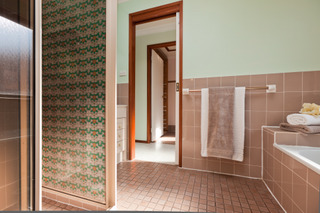 Bathroom (2010-09-30)