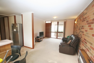 Lounge Room (2011-09-07)