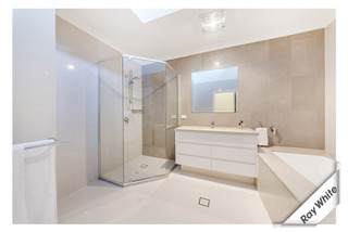 Main Bathroom (2013-10-02)