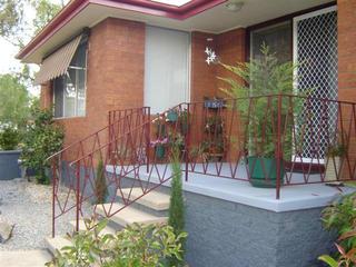 Front landing (2008-11-06)