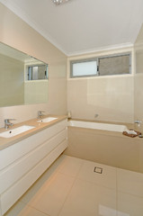 Ensuite (2010-05-06)
