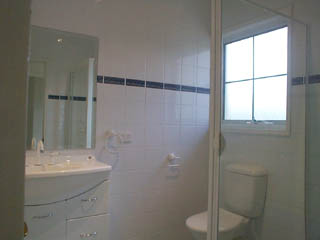 Bathroom (2002-08-15)