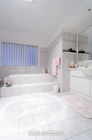 Bathroom (2007-03-22)