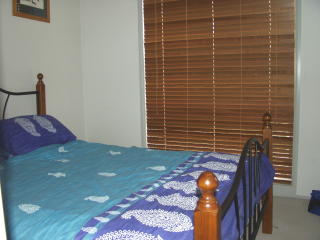 Bed 1 (2003-10-02)