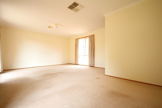 Lounge Room (2014-02-06)