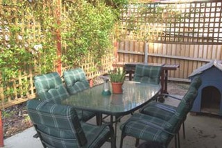 Entertaining area (2004-03-11)